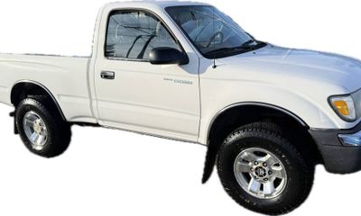 2000 Toyota Tacoma Deluxe
