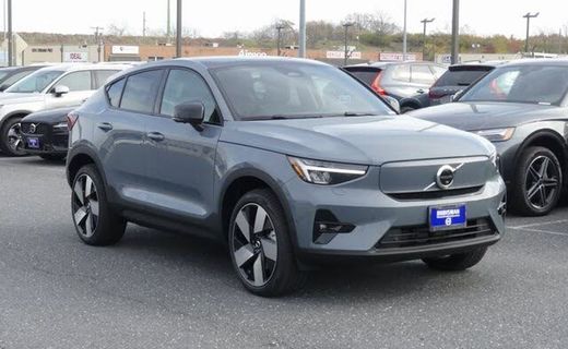 2023 Volvo C40 Plus Dark