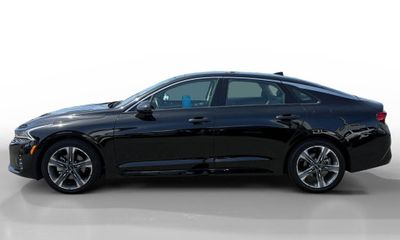 2023 Kia K5 EX