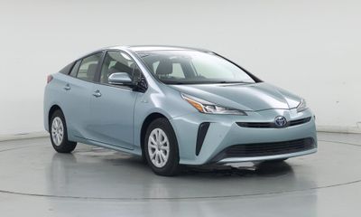 2020 Toyota Prius LE
