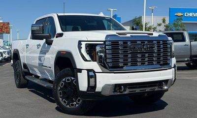 2026 GMC Sierra HD Denali