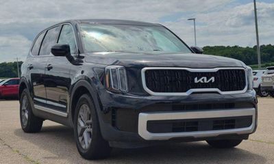 2023 Kia Telluride LX