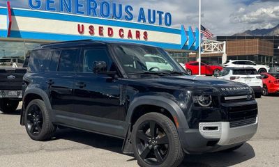 2023 Land Rover Defender 110 SE