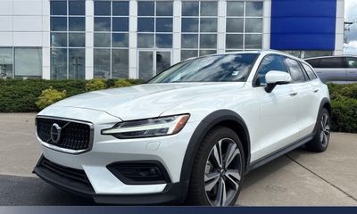 2024 Volvo V60CC Plus