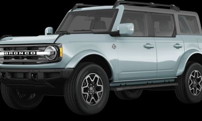 2024 Ford Bronco Outer Banks