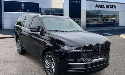 2027 Lincoln Navigator Reserve