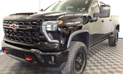 2024 Chevrolet Silverado HD ZR2