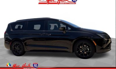 2027 Chrysler Pacifica Limited