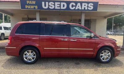2010 Chrysler Town AND Country RT