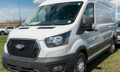 2026 Ford Transit Medium Roof