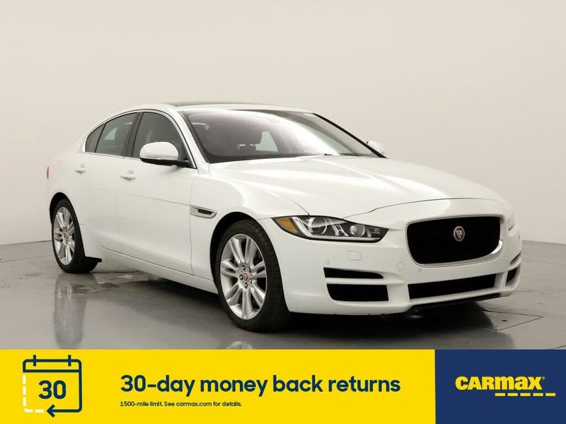 2019 Jaguar XE — a typically priced live listing