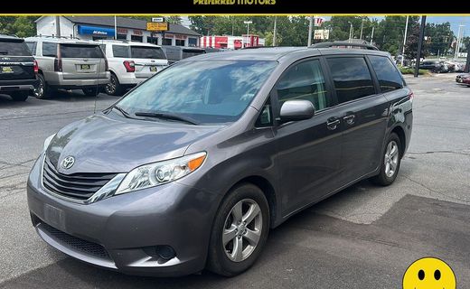 2011 Toyota Sienna LE