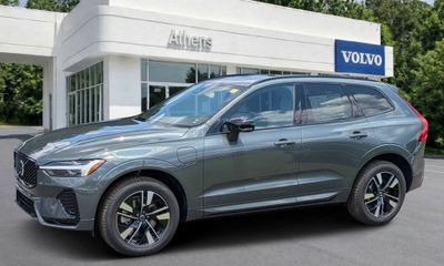 2026 Volvo XC60 Core