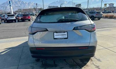 2025 Honda HR-V LX