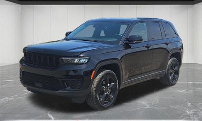 2024 Jeep Grand Cherokee Laredo