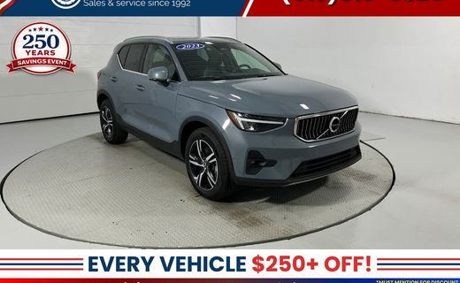 2023 Volvo XC40 Plus Bright