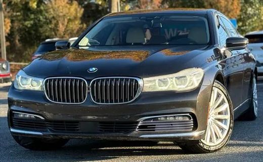 2016 BMW 740I