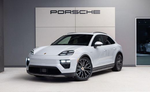2026 Porsche Macan 4