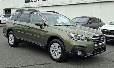 2019 Subaru Outback Premium ES