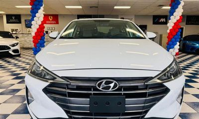 2019 Hyundai Elantra SE