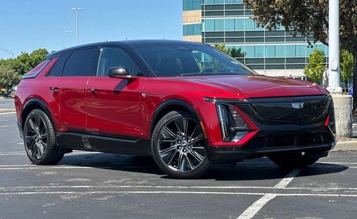 2026 Cadillac Lyriq Signature Sport
