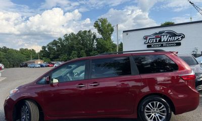 2020 Toyota Sienna Q Grade