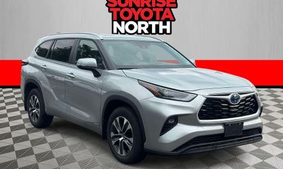 2024 Toyota Highlander XLE
