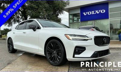 2024 Volvo S60 Plus Black Edition
