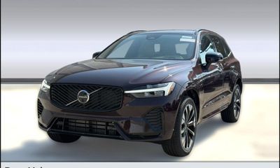 2026 Volvo XC60 Plus Dark