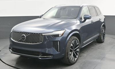 2026 Volvo XC90 Ultra Bright