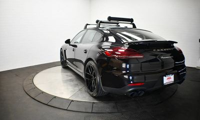 2016 Porsche Panamera GTS