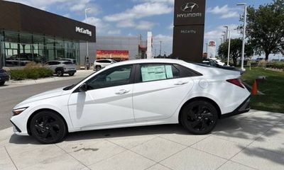 2026 Hyundai Elantra Blue SEL Sport