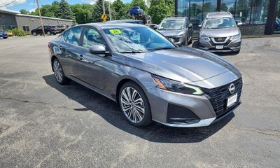 2026 Nissan Altima SV