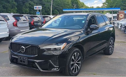2024 Volvo XC60 Plus Dark