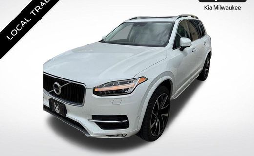 2018 Volvo XC90 Momentum
