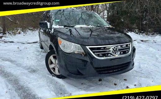 2009 Volkswagen Routan SE