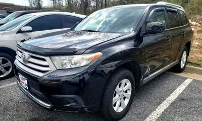 2013 Toyota Highlander Base
