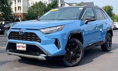 2023 Toyota RAV4 XSE