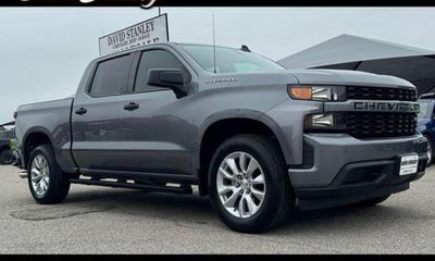 2020 Chevrolet Silverado Custom