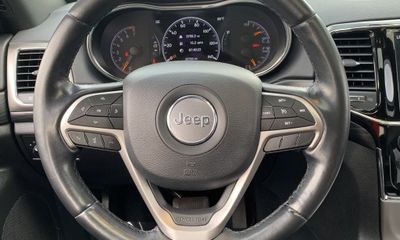 2020 Jeep Grand Cherokee Laredo
