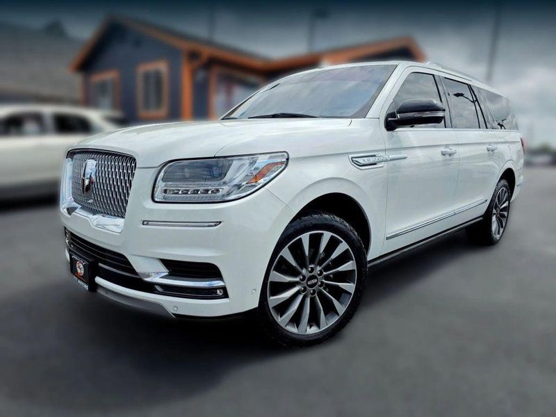 2020 Lincoln Navigator L — a typically priced live listing