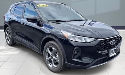 2025 Ford Escape ST Line Select