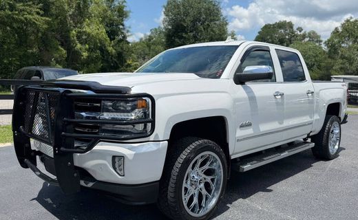 2017 Chevrolet Silverado High Country