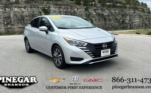2025 Nissan Versa SV