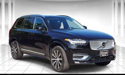 2025 Volvo XC90 Plus Bright