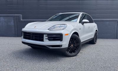 2026 Porsche Cayenne E Hybrid