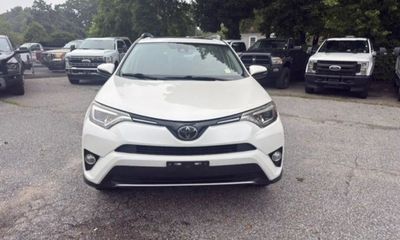 2018 Toyota RAV4 LTD Platinum