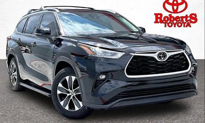 2020 Toyota Highlander XLE NAV