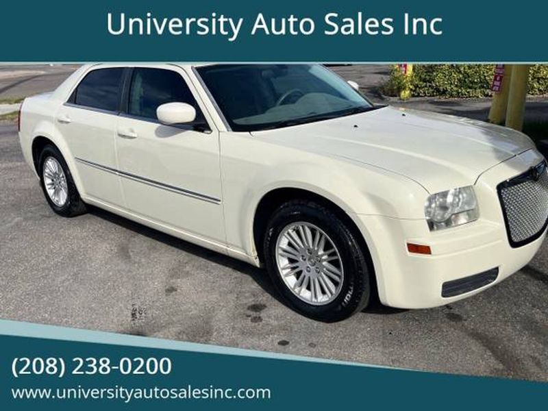2008 Chrysler 300 — a typically priced live listing