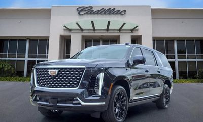 2026 Cadillac Escalade ESV Luxury